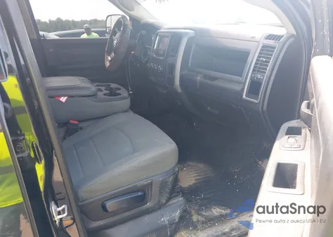 2018 Ram 2500 Tradesman 4X4 6'4 Box z USA, uszkodzony, nr VIN 3C6UR5CL4JG316175